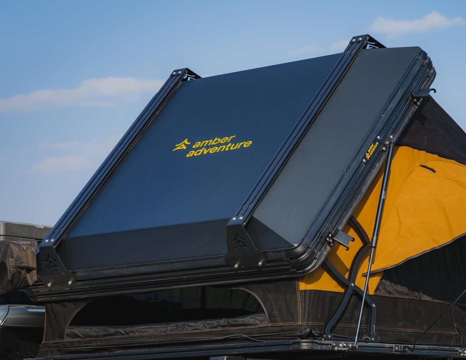 The Cabin 2.0 Aluminum Shell Fold Out Roof Top Tent – Union Overland
